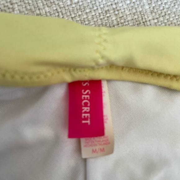 Victoria’s Secret ruched bikini bottom M pastel yellow - Picture 2 of 4